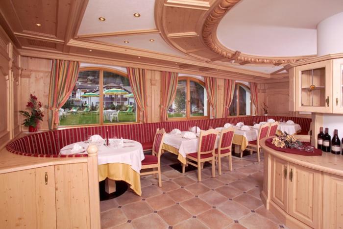 Hotel Jagdhof Selva di Val Gardena Exterior foto