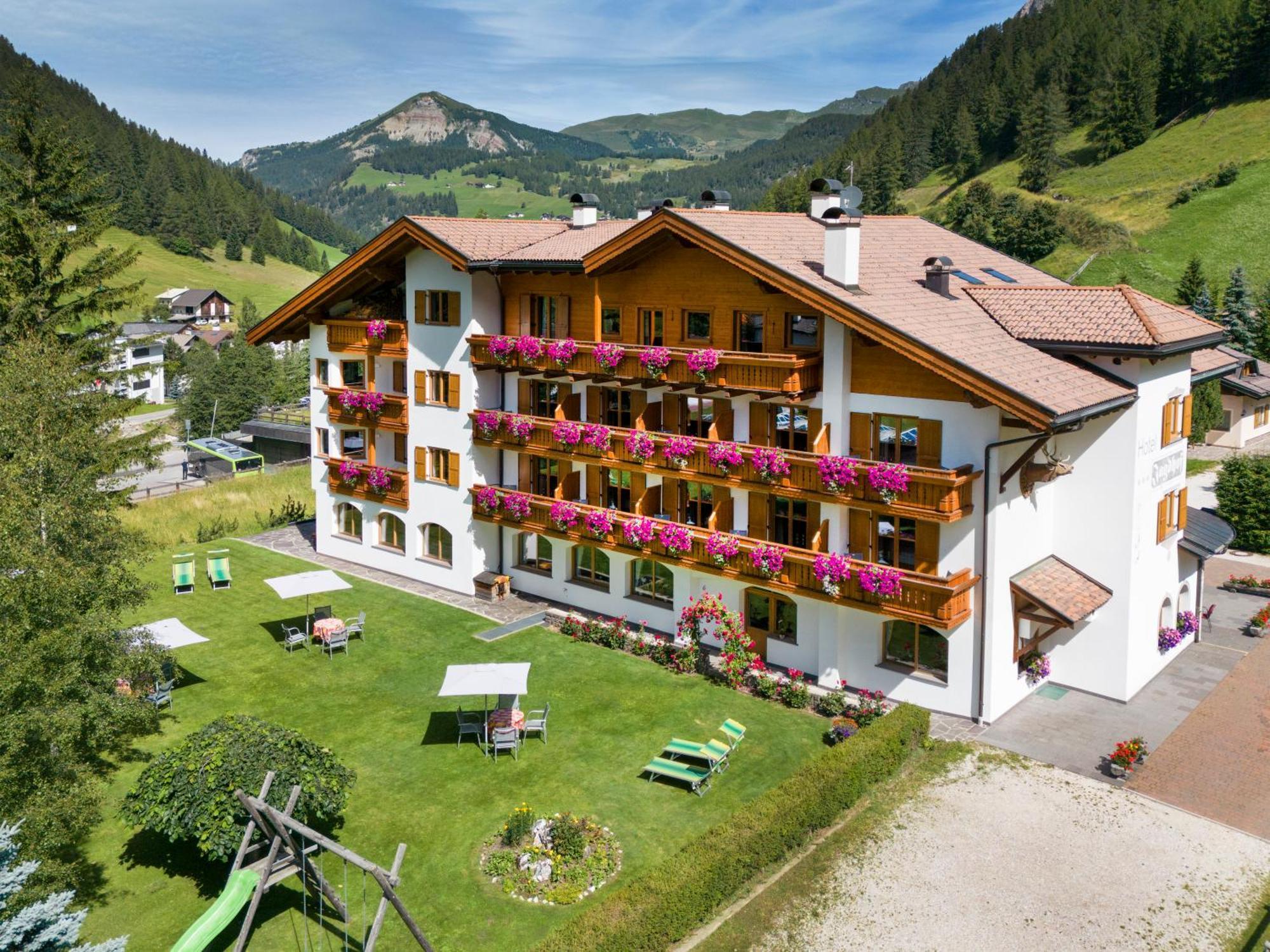 Hotel Jagdhof Selva di Val Gardena Exterior foto