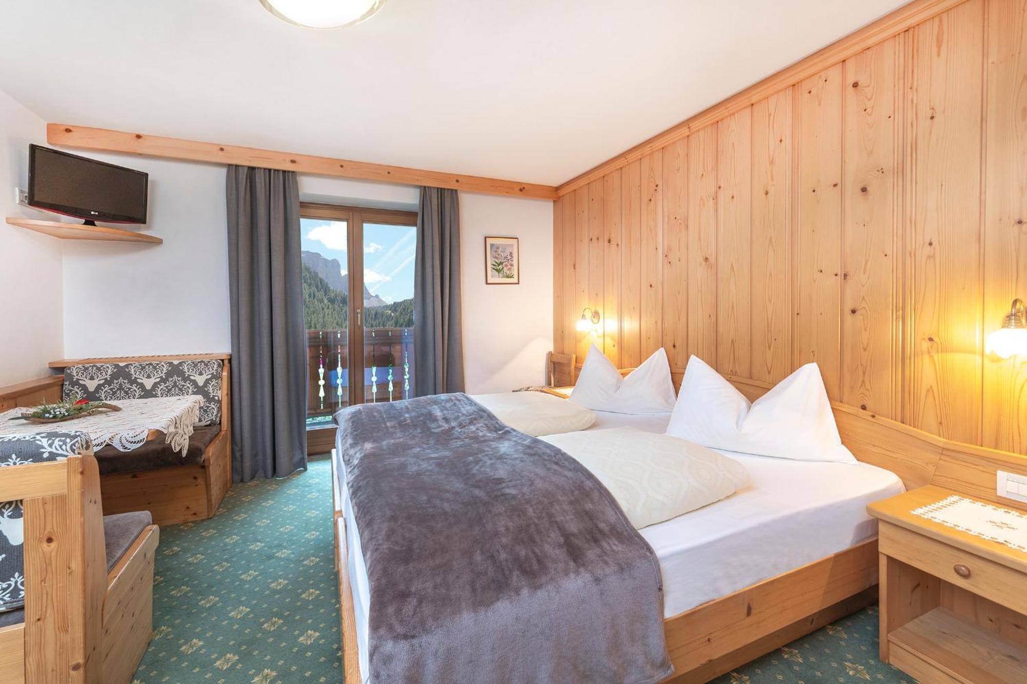 Hotel Jagdhof Selva di Val Gardena Habitación foto